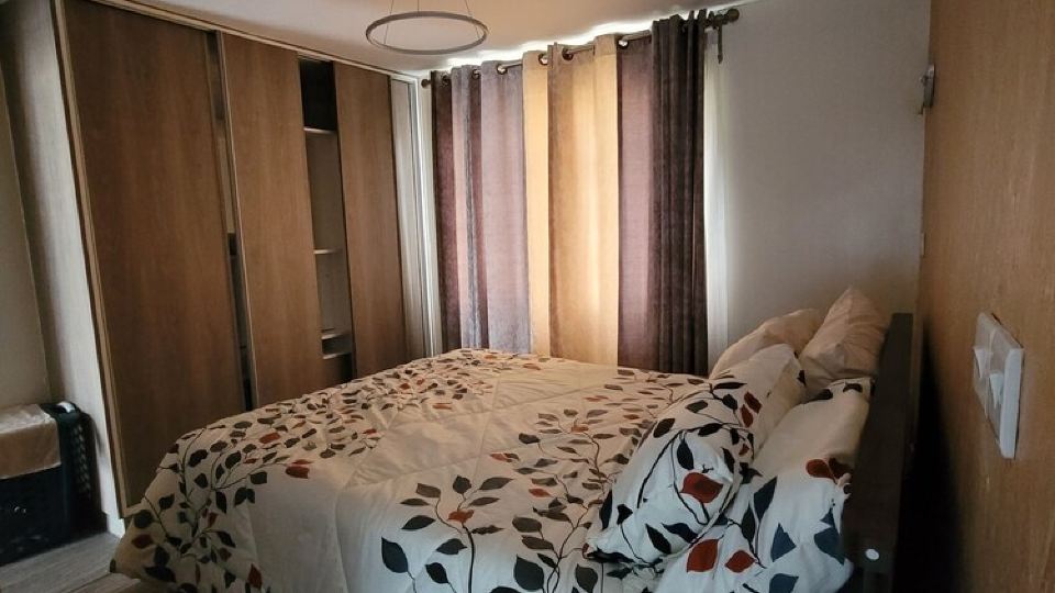 3 bedroom fully furnished flat
