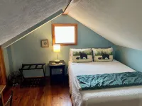 Evergreen, mountain cabin 3mi south of Blowing Rock, NC, views, creek, 56 acres.