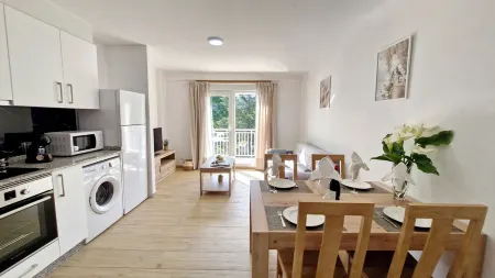 COMPLETE APARTMENT WITH TERRACE