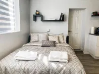 Stylish LA Studio, Steps from SoFi & LAX - SH3 - LAD