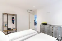 Residenza The Rock, Appartamento Deluxe con Balcone, A/c, Parcheggio, Wi-fi 나고 호텔