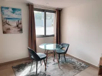 Luxurious studio by Airport