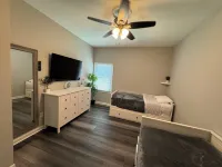 Charming 3 Bedroom, 1 Bath, Ground floor, 2 blocks from Ocean Gate Beach