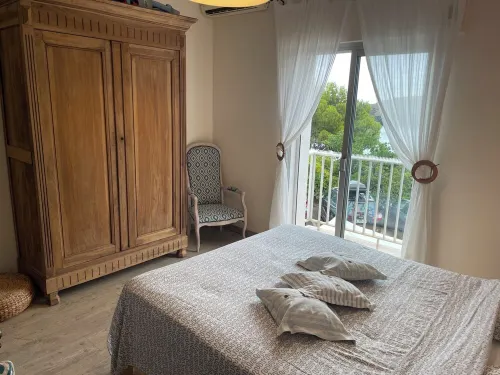 Family village house on Cerbere bay, 4 minutes from the beach فنادق في Cerbere