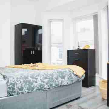 Comfortable Spacious 4Bedroom Entire House - Rid19 Rooms