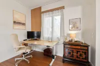 Luxe Penthouse, Seaview, jacuzzi, big patio, fiber Hotels in Preveza