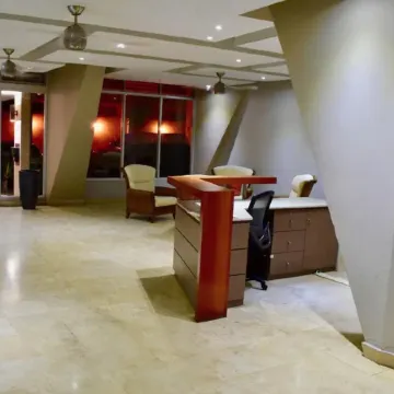 1 Bedroom, Condado Gem/Walk to the Beach,Lagoon Shops& More!-Full Generator.