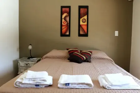 Modern House-Great Garden with barbecue,Beautiful Pool and Garage Отели рядом с достопримечательностью «CEBJA 3-033 Miguel Lillo»