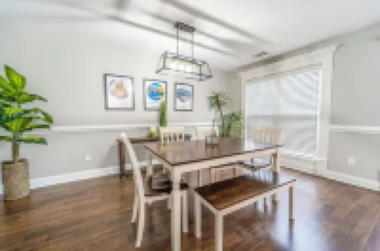 3 BR/3 BA Cozy Townhomes - 3 Miles from the Masters