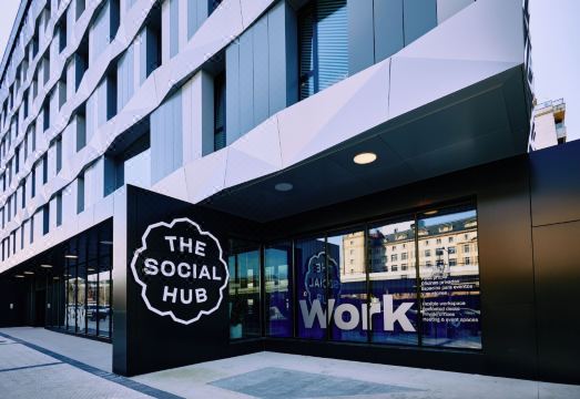 리뷰 참고 이미지 상단