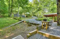 Cozy Hiawassee Cabin - 4 Mi to Lake Chatuge! - Parking