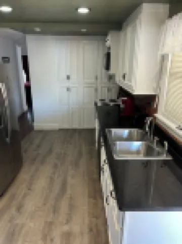 Brilliant 4-bedroom house with AC in Arvada! Family and Pet friendly,