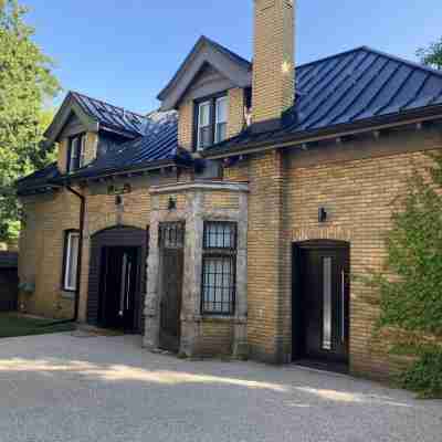 The Kirkendall Mansion & Coach House -  Luxury & Comfort 14 Bedroom 10 Washroom Hotel Exterior