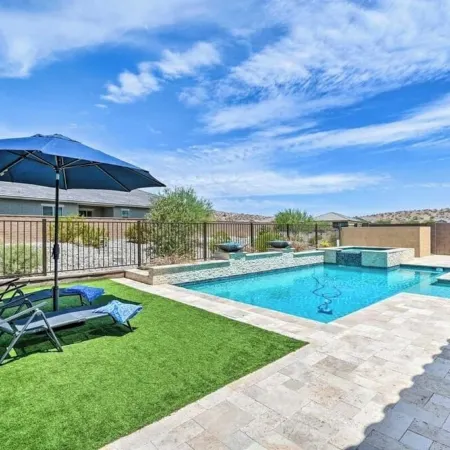 The Desert Jewel in Lucero w/ Private Pool, Jacuzzi, Pool Table!