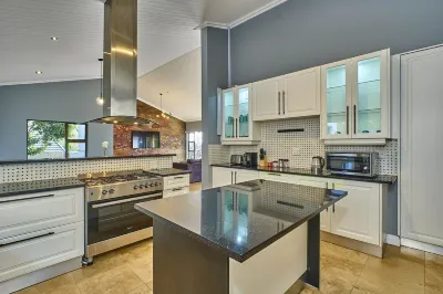 Northcliff Cedar Haven Hotels in 