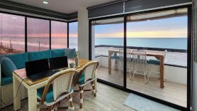 Charming 2-bedroom beachfront  apartment  in San Clemente Ecuador