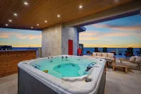 North Topsail Beach / Ocean Views, Hot Tub & Rooftop