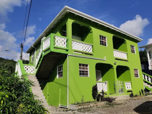 BQKG's Inn Apartment B. Only 15 minutes away from Marigot Bay and Castries! Hotels in Good Lands