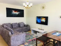 Skyline Villa>>>Close to Airport, Swimming Pool, Gym!