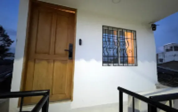 逃往託盧 - 漂亮的公寓