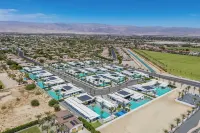 Sleeps 20 Pool Hot Tub Pickleball Stay in Indio Bravo Villa 9