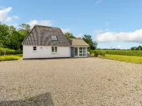 "Thrine" - 24km from the Sea Hotels in Bredebro