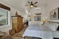 메인 스트리트에서 몇 걸음 떨어진 시크 컴포트!