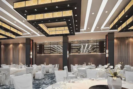 Le Polonia Hotel & Convention Medan Отели рядом со станцией Medan Train Station