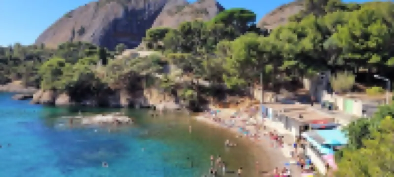 Large 1BR - 100m sea - Free Parking - First Floor