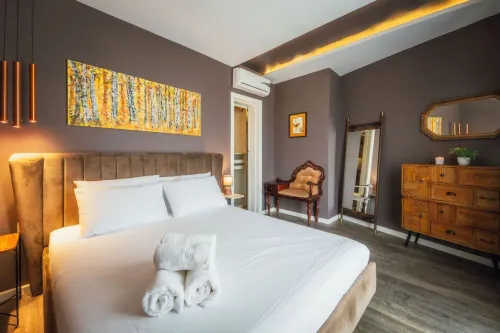 Balanzone's Creative Penthouse Hotels in Msida