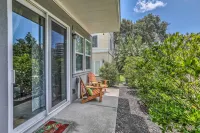 Golden Mile Beach House | 2-Min Walk to Beach - บังกะโล