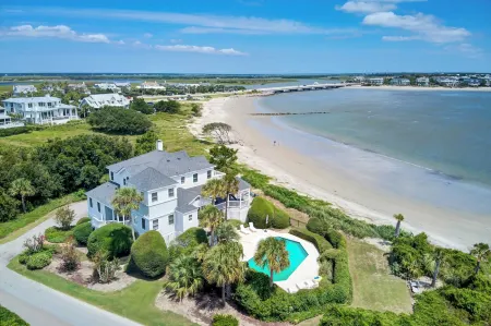 Haven by AvantStay Luxury Beachfront Home w Pool Gorgeous Patios