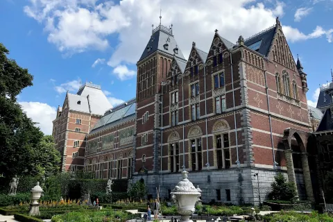 The Pavilions Amsterdam, The Toren