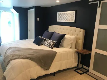 Peaceful and private renovated barn right off the winery and brewery trail