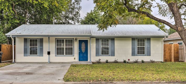 Pet-Friendly Georgetown Home < 1 Mi to Dtwn! Hotels in Georgetown