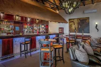 Kwa Maritane Lodge - С баром