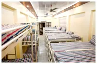 Goroomgo Bhagwaan Das Varanasi Hotels in Domari