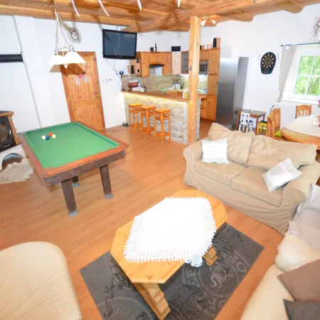 Cottage in Liberec with Sauna and Ski Nearby โรงแรมในลีเบเรซ