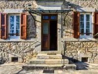 Sénezergues Garden Hideaway - 2-Star
