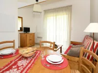 Apartment in France with Pool Views - WLAN
