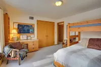 15 Mi to Downtown Minneapolis Retreat on 5 Acres - parking