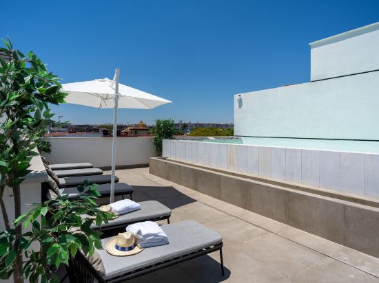 Limehome Sevilla Calle Torcuato Luca de Tena