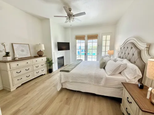 3Bd/Bath, Top to Bottom Renovations! No Carpet, New Cupboards and Tile Showers.