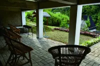 Sekar Arum Villa di Mahkota Sangkuriang Glamping Hotels in Kecamatan Cisarua