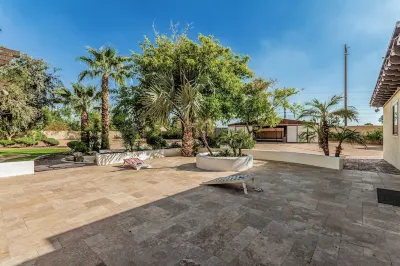 99 Palms Event Venue: Barn, Grass, Pool, Games, 6 Beds Hotels near The Legend at Arrowhead