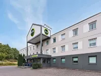 B&B HOTEL Köln-Porz Hotels near Merheim