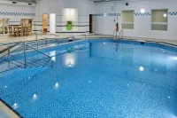Holiday Inn LEEDS - GARFORTH by IHG - Kolam Renang