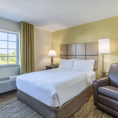 Candlewood Suites AURORA-NAPERVILLE by IHG