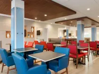 Holiday Inn Express & Suites CINCINNATI NE - REDBANK ROAD by IHG Hotels near Cincinnati Observatory