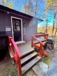 Cozy Roscoe Lakefront Cabin